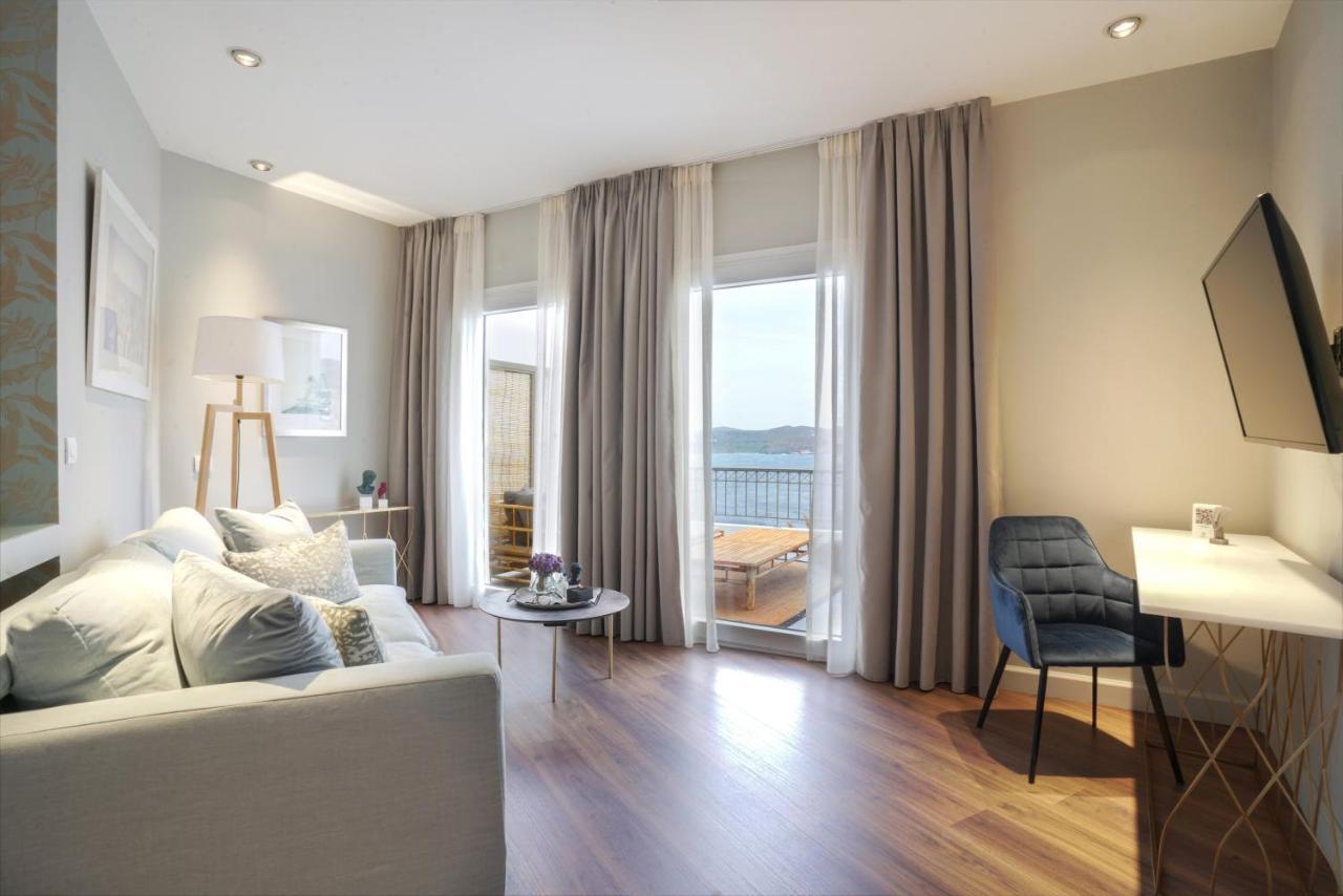 Pafsilipon Suites Ermoupoli Exteriör bild