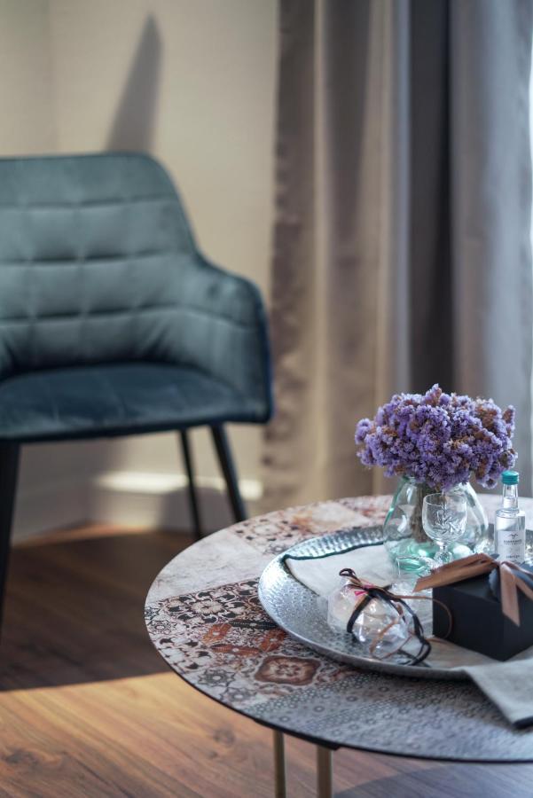 Pafsilipon Suites Ermoupoli Exteriör bild