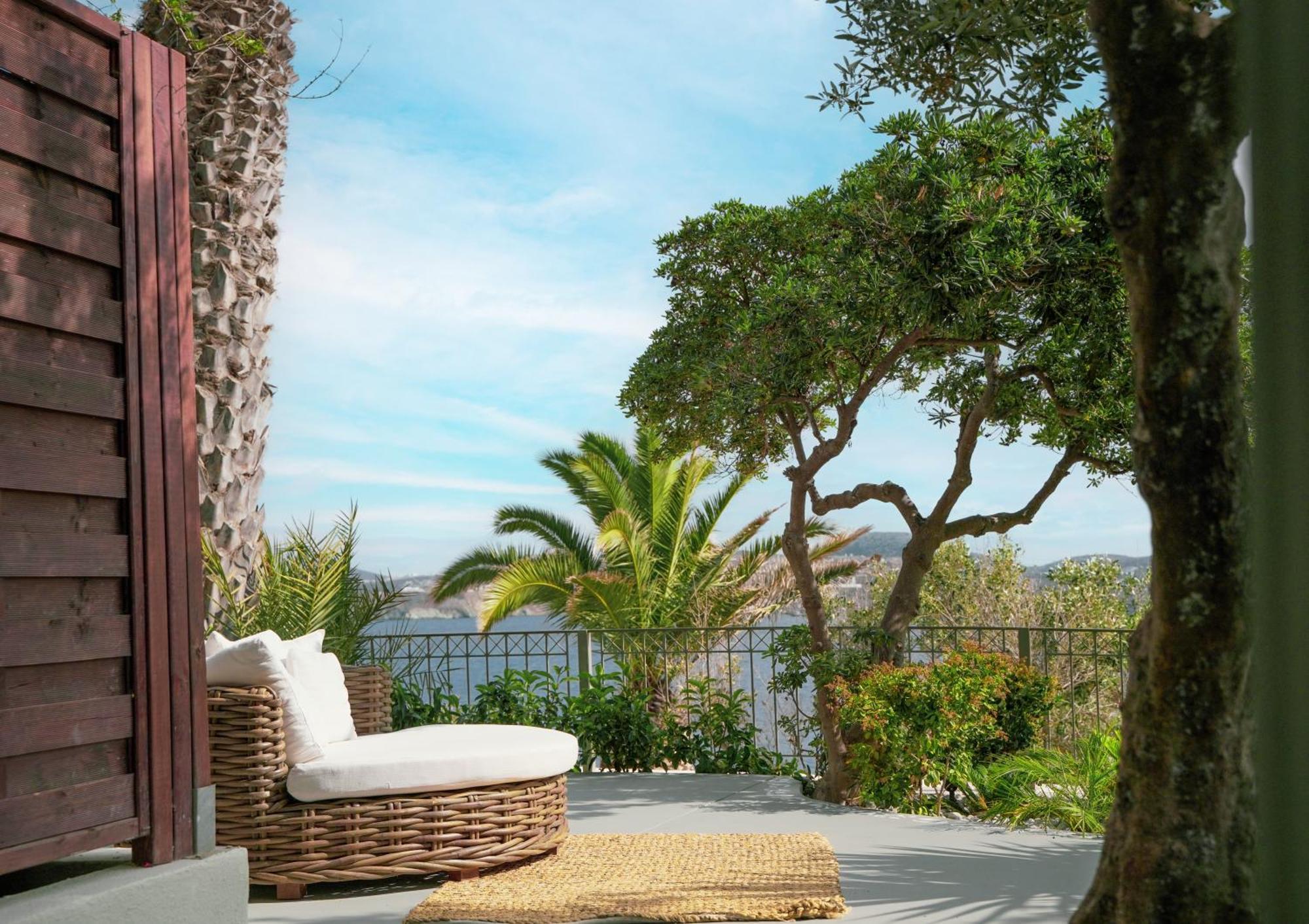 Pafsilipon Suites Ermoupoli Exteriör bild